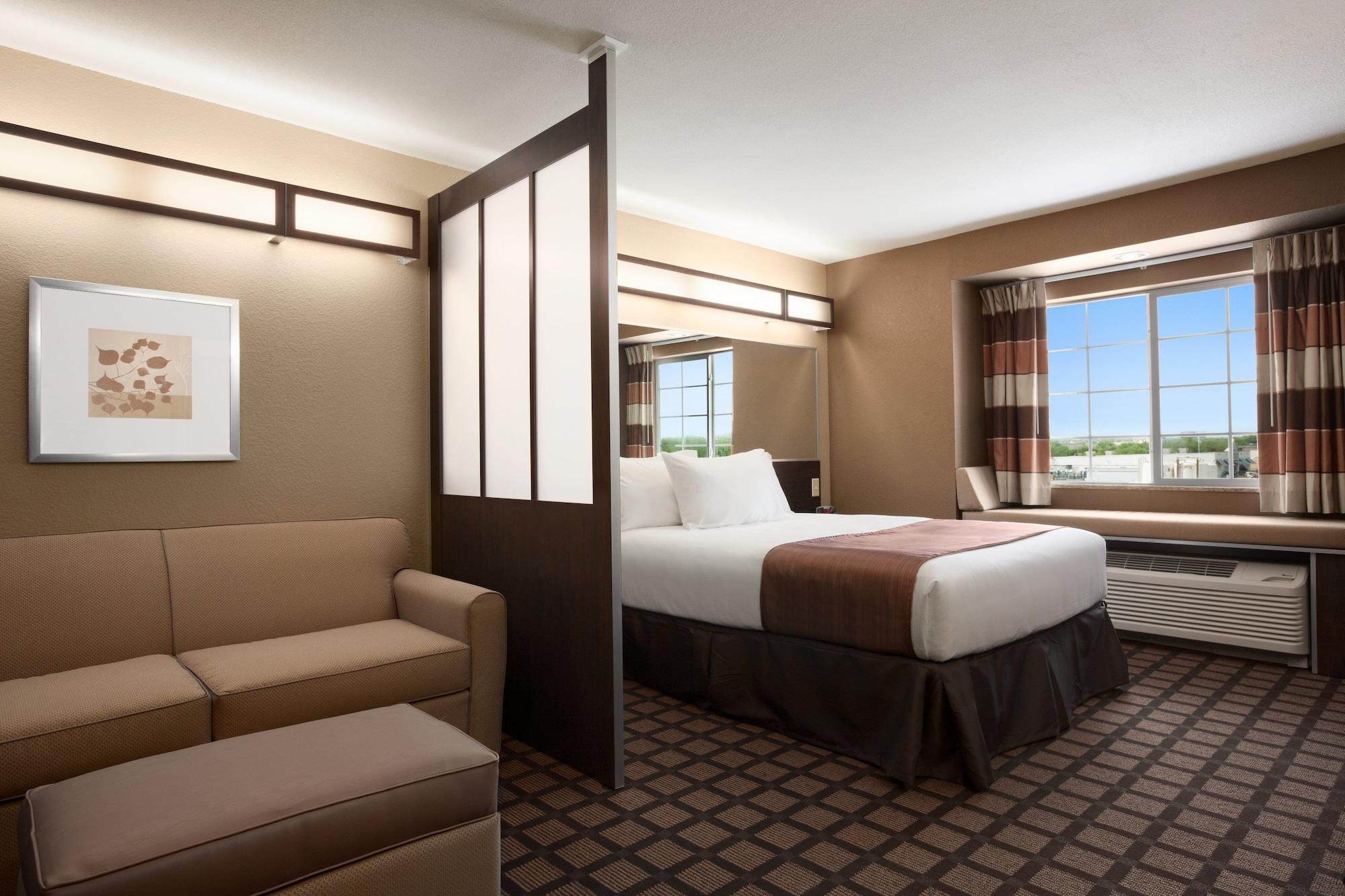 Garner Hotel Gonzales By Ihg Экстерьер фото