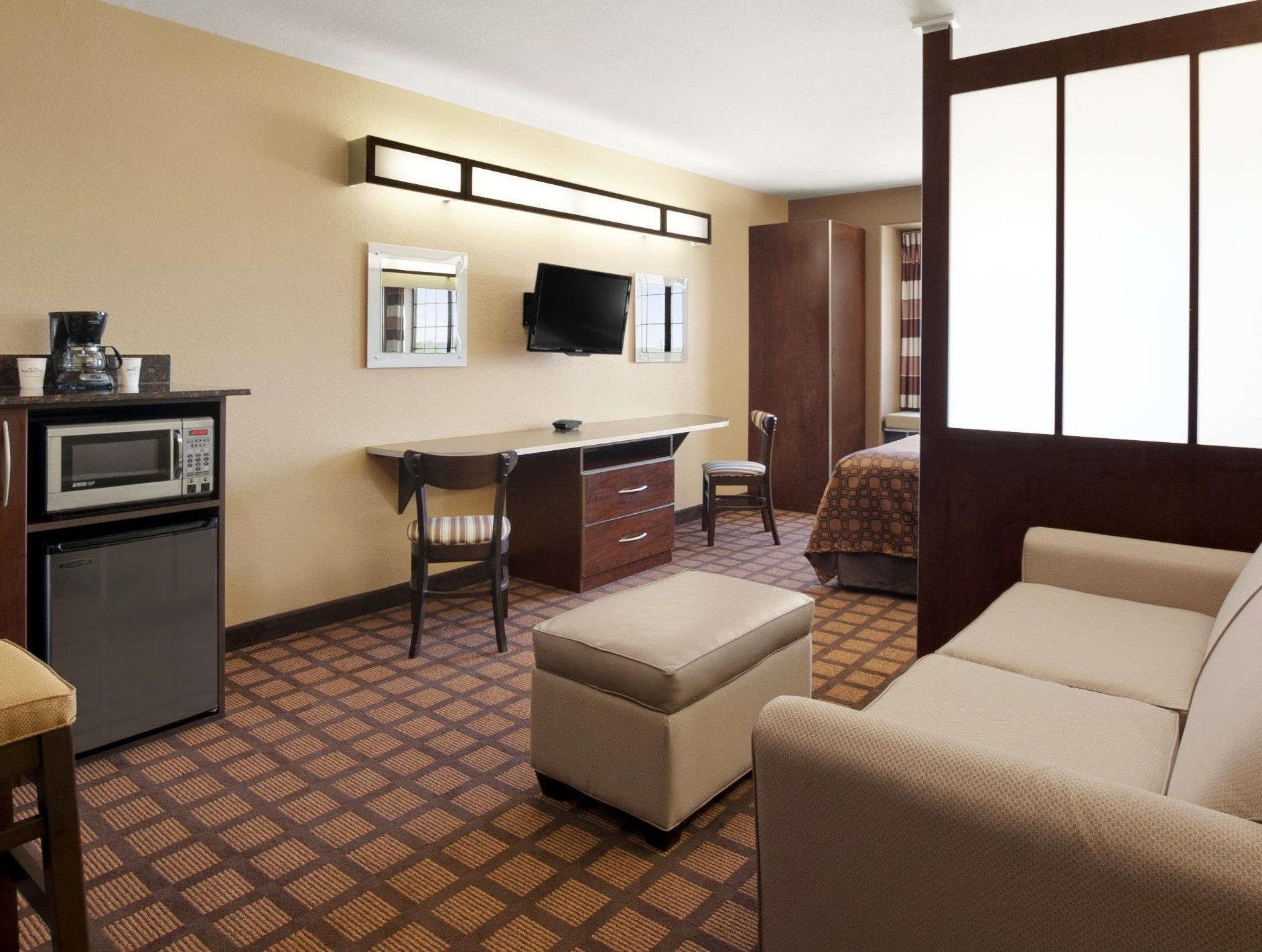 Garner Hotel Gonzales By Ihg Экстерьер фото